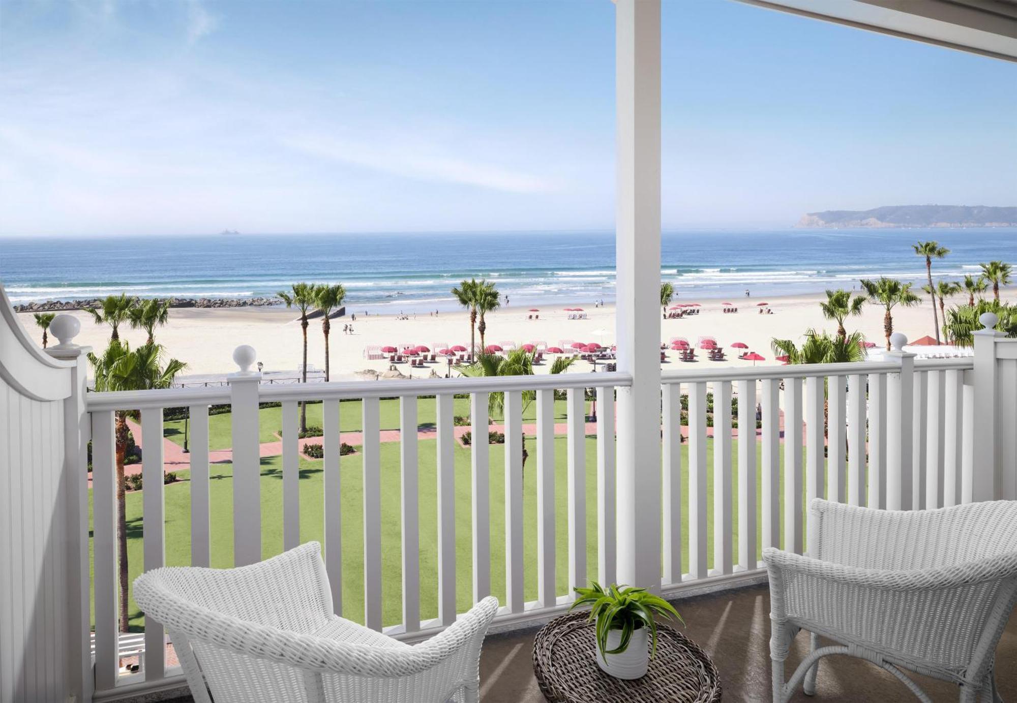 Victorian King Room Club Access Oceanfront