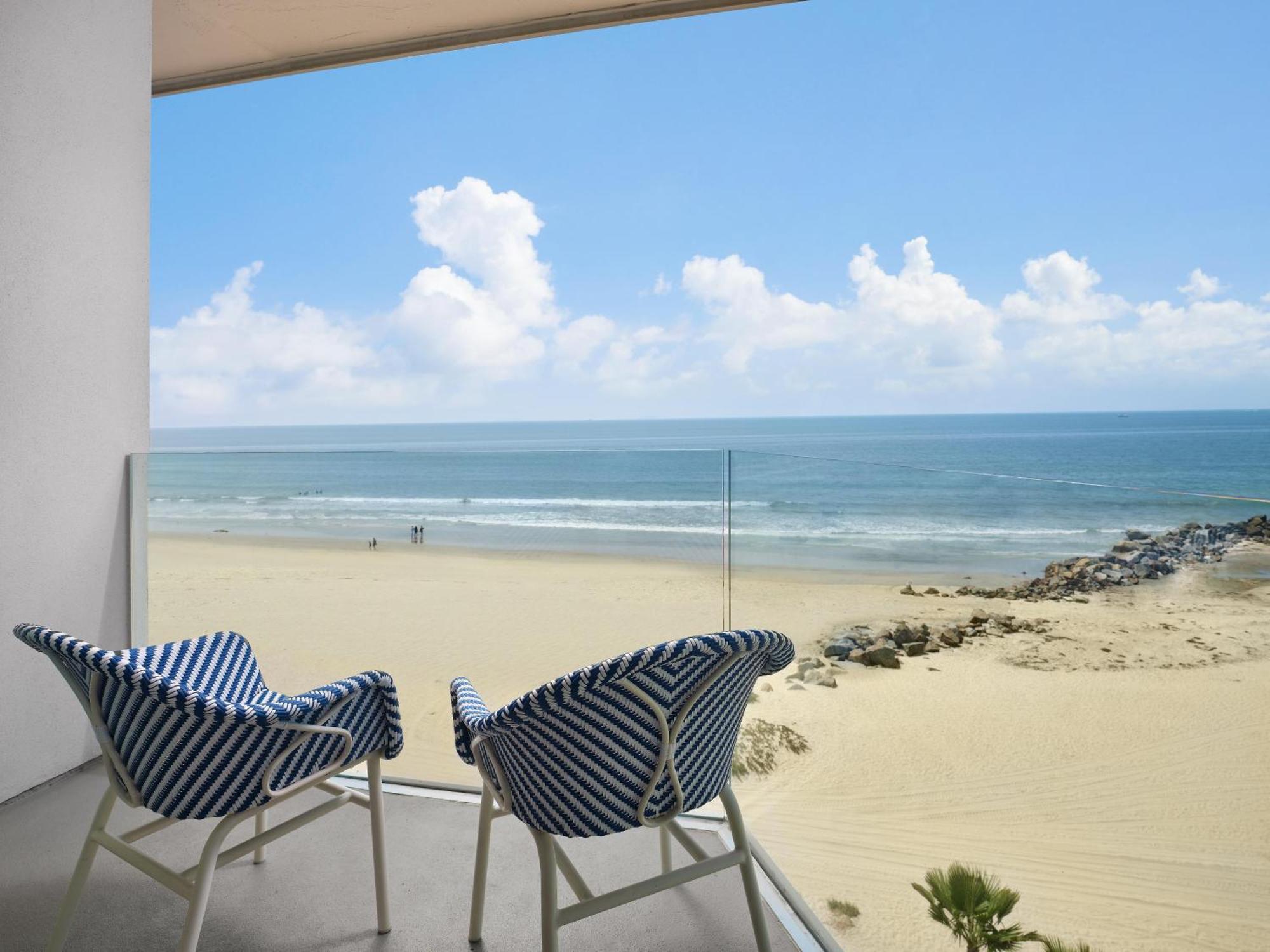 Oceanfront King Suite