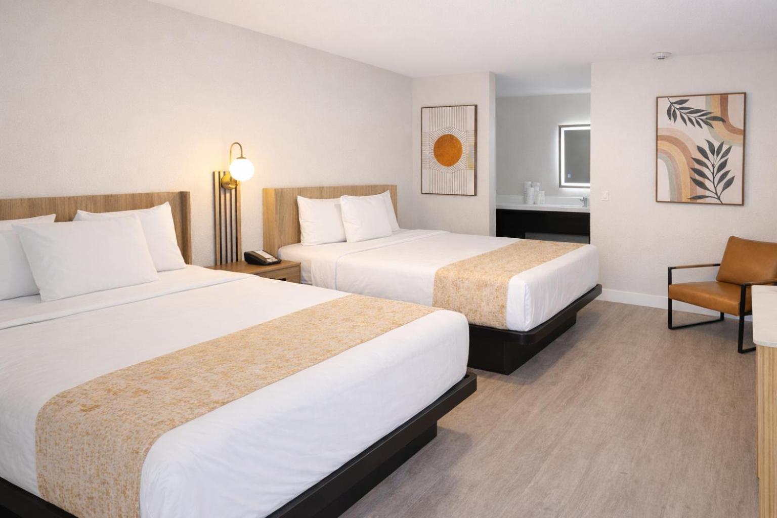Queen Room Two Queen Beds Pet Friendly,1765865745:JPEG