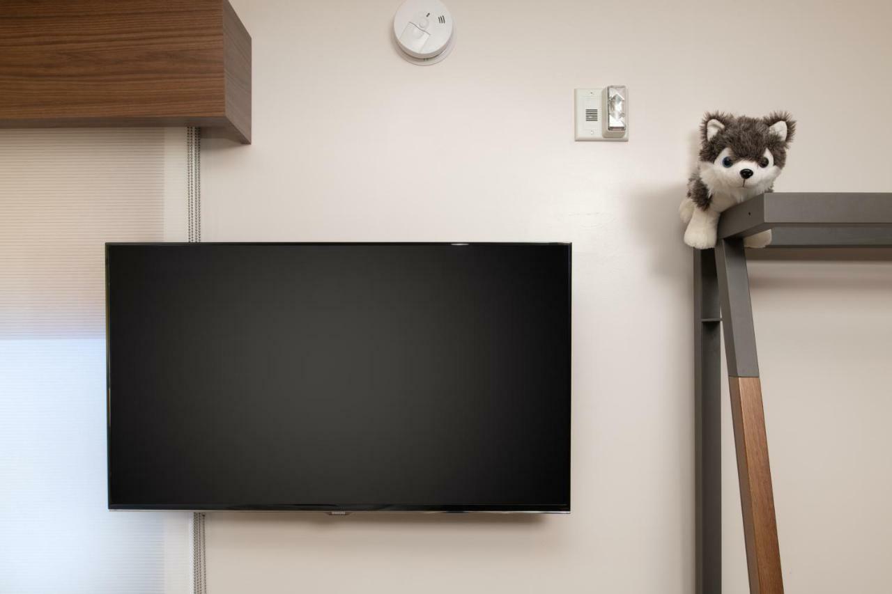 Z Queen,1275549715:JPEG