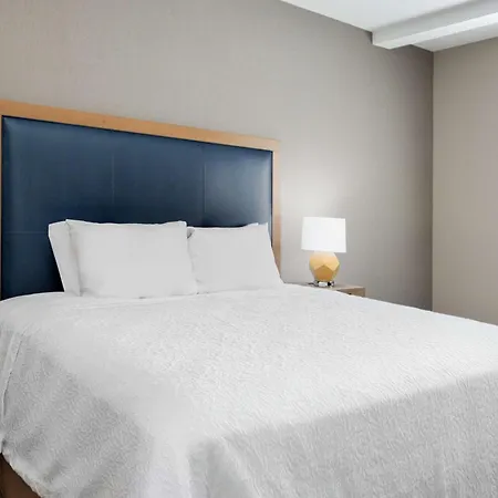 Hampton Inn & Suites San Diego Airport Liberty Station-2