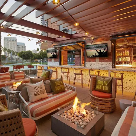 Hilton San Diego Gaslamp Quarter-3