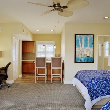 Pacific Shores Inn-3