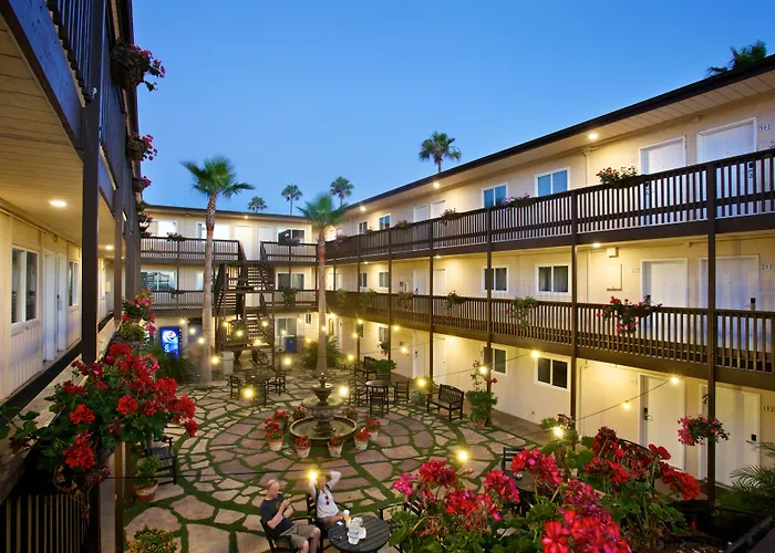 Ocean Beach Hotel San Diego